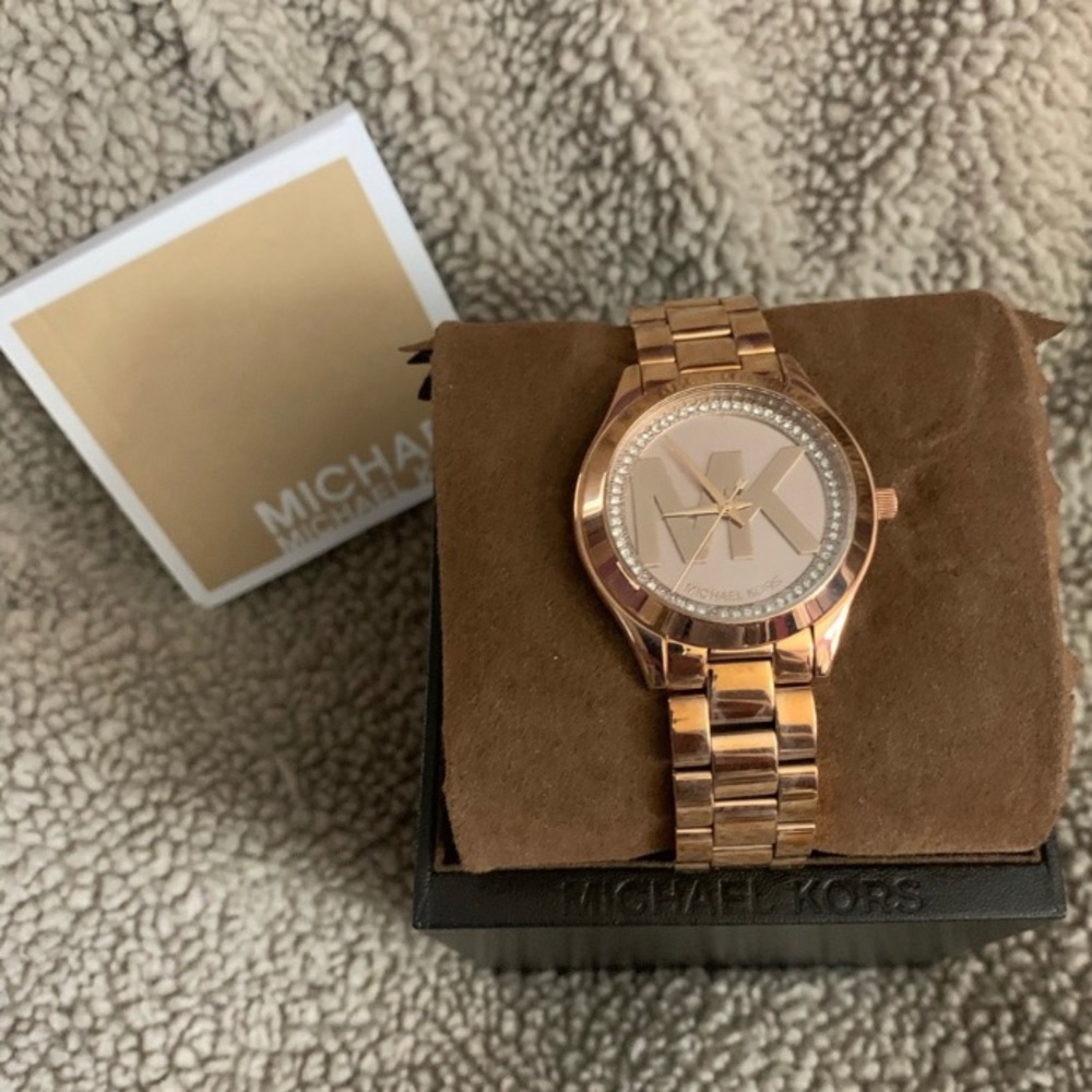 Beautiful MK Michael KORS Rose Gold Watch